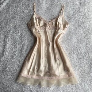 Rare vintage floral embroidered coquette milkmaid lolita satin cami slip dress